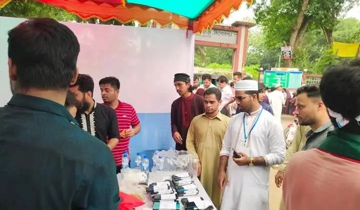 গুরুদয়াল কলেজে পরিক্ষার্থীদের জন্য শিবির ও ছাত্রী সংস্থার হেল্প ডেক্স।