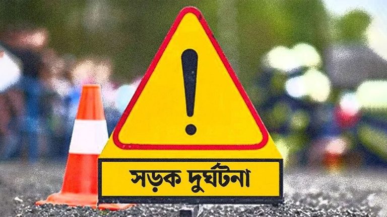 পাবনায় ট্রাক-ভ্যান সংঘর্ষে ভ্যানচালকের মর্মান্তিক মৃত্যু!