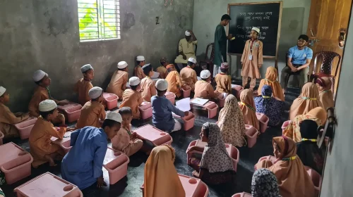 কুসাস-এর ‘নতুন কুঁড়ি’ বিভাগের সাপ্তাহিক গানের ক্লাস অনুষ্ঠিত।