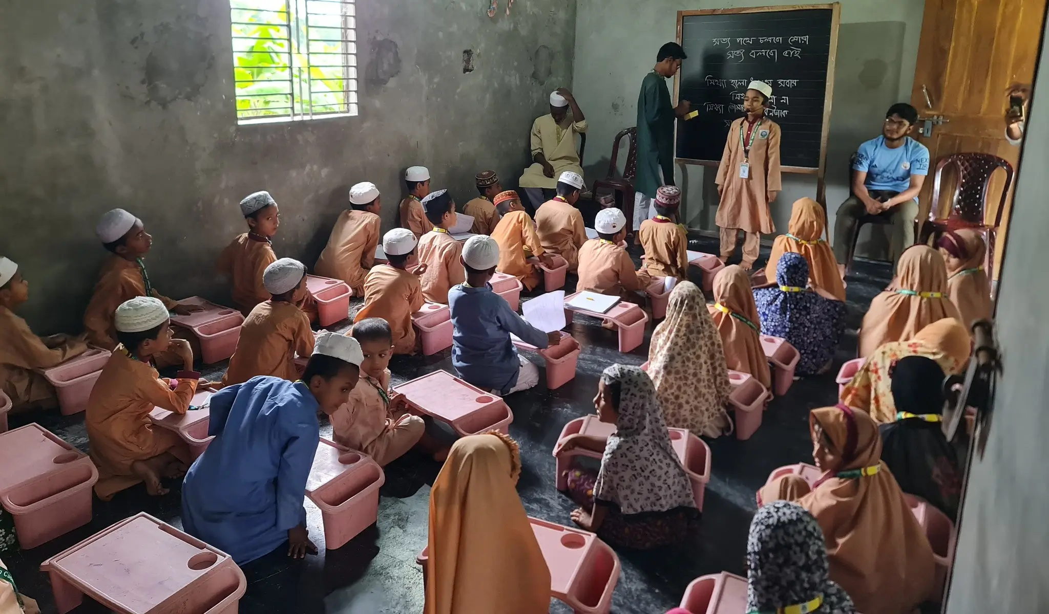 কুসাস-এর ‘নতুন কুঁড়ি’ বিভাগের সাপ্তাহিক গানের ক্লাস অনুষ্ঠিত।