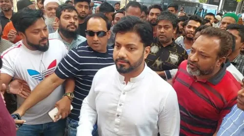 আন্দোলন চালিয়ে যাওয়ার ঘোষণা ইশরাক হোসেনের!