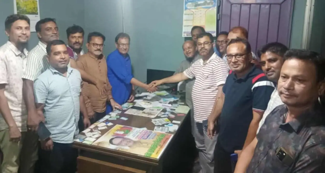 বীরগঞ্জে সাংবাদিক ও বিএনপি’র মধ্যে ভূল বোঝাবুঝির অবসান।