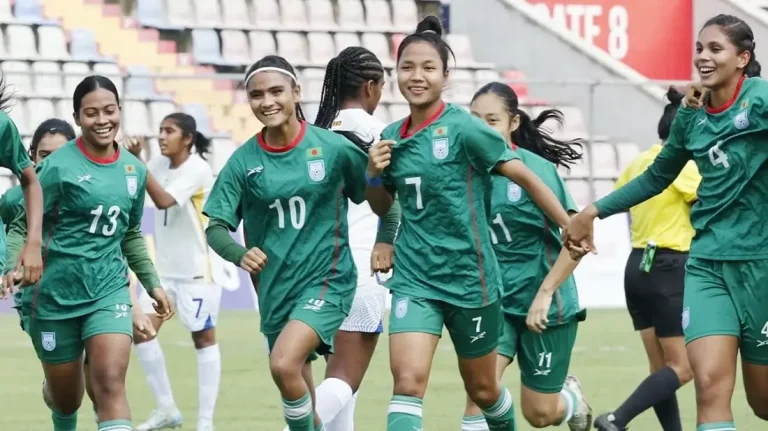 শ্রীলঙ্কার জালে ৯ গোল দিয়ে সাফ শুরু বাংলার মেয়েদের!