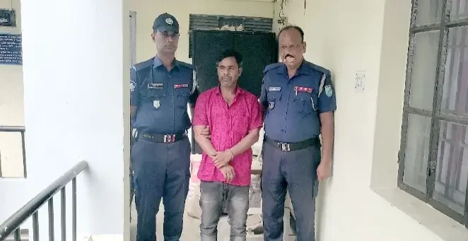 শ্রীপুরে মাইকে ঘোষণা দিয়ে চাঁদাবাজির ঘটনায় যুবদল নেতা আটক!