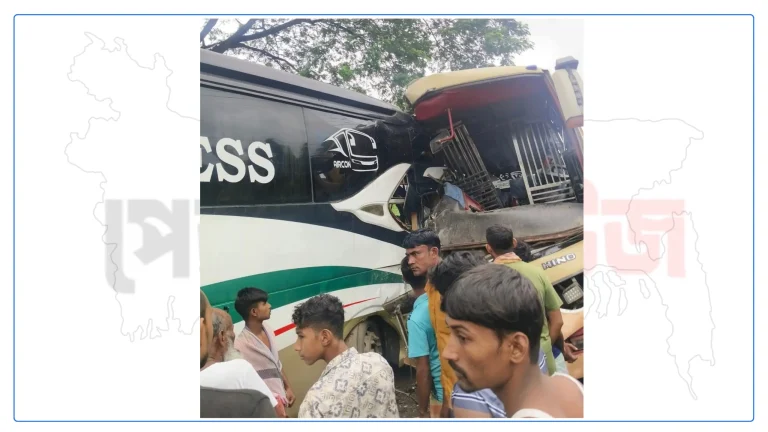 ঢাকা-পাবনা মহাসড়কে মুখোমুখি দুই বাসের সংঘর্ষ, আহত ৭ জন!