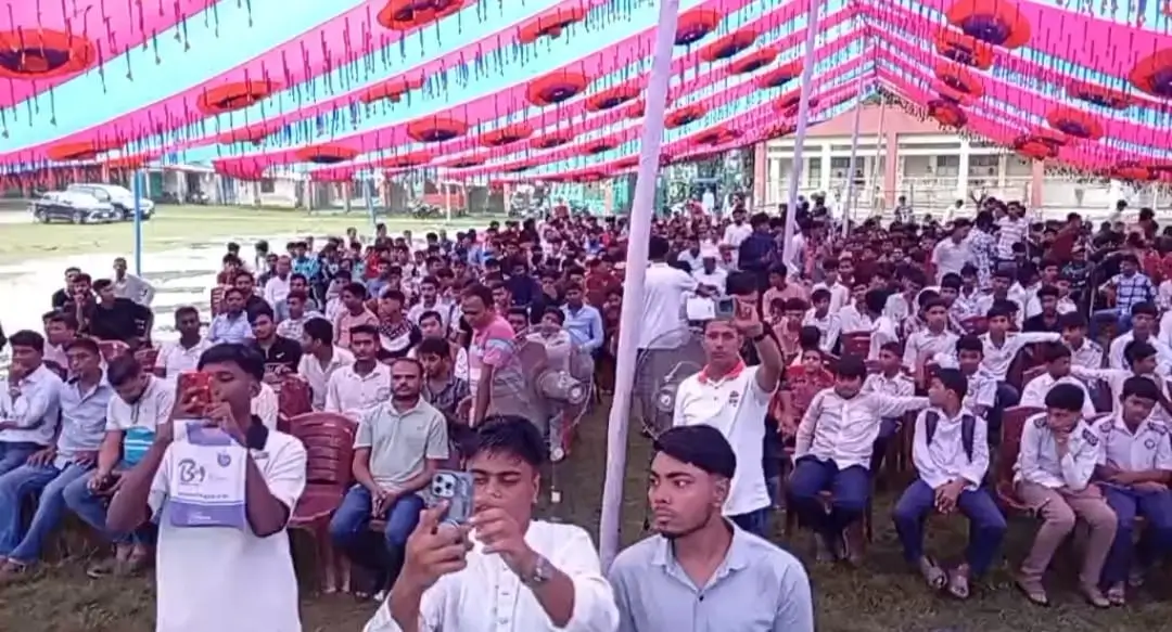ছাত্রদলের কর্মী সম্মেলনে শিক্ষার্থীদের জোরপূর্বক অংশগ্রহণের অভিযোগ