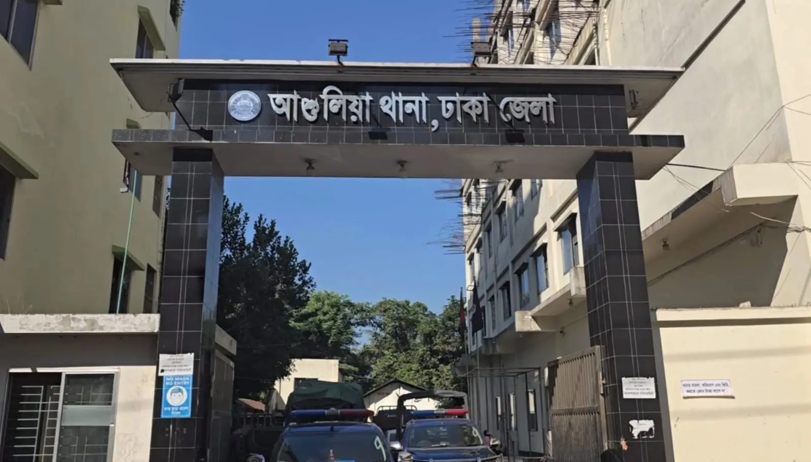 আশুলিয়ায় বন্ধুকে কুপিয়ে হত্যা, অভিযুক্ত পলাতক