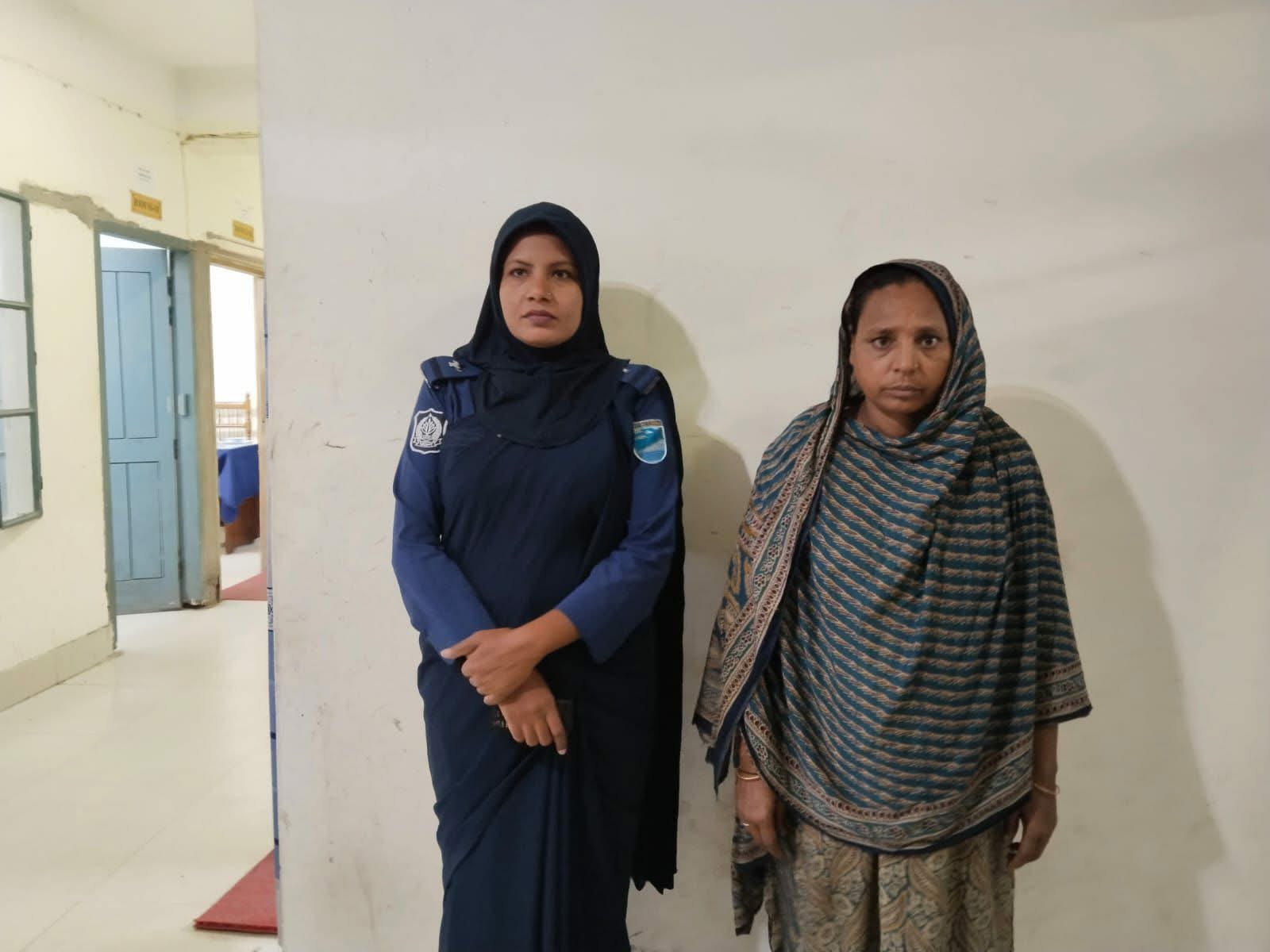 নিকলীতে ৩৪ লিটার চোলাই মদ উদ্ধার, নারী আটক