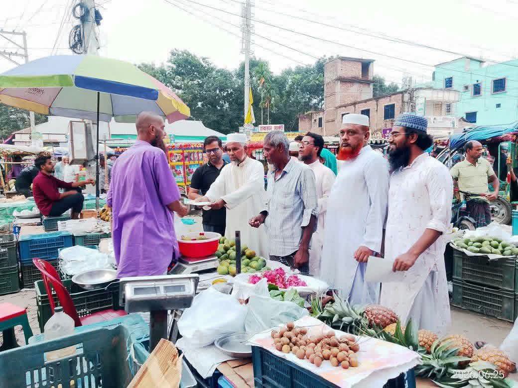 ময়মনসিংহ বিভাগীয় সমাবেশ সফল করার লক্ষ্যে মাদারগঞ্জে জামায়াতের গণসংযোগ