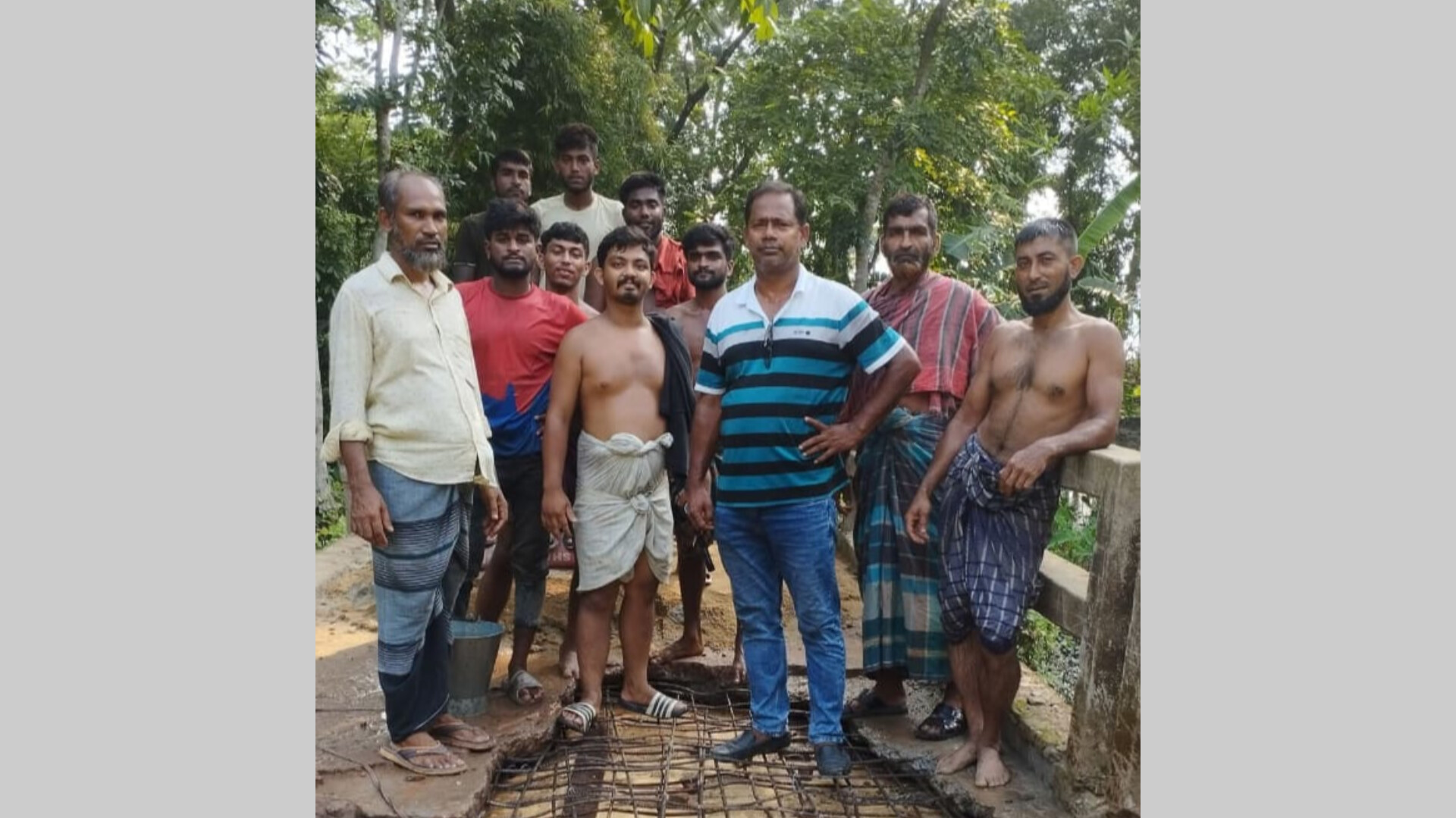 নিজ অর্থায়নে ঝুঁকিপূর্ণ সেতু মেরামত করলেন বিএনপি নেতা হাসানুজ্জামান খোকন
