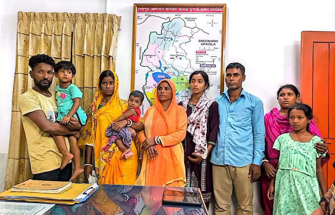 অবৈধভাবে ভারতে প্রবেশের চেষ্টাকালে ৯ বাংলাদেশিকে আটক