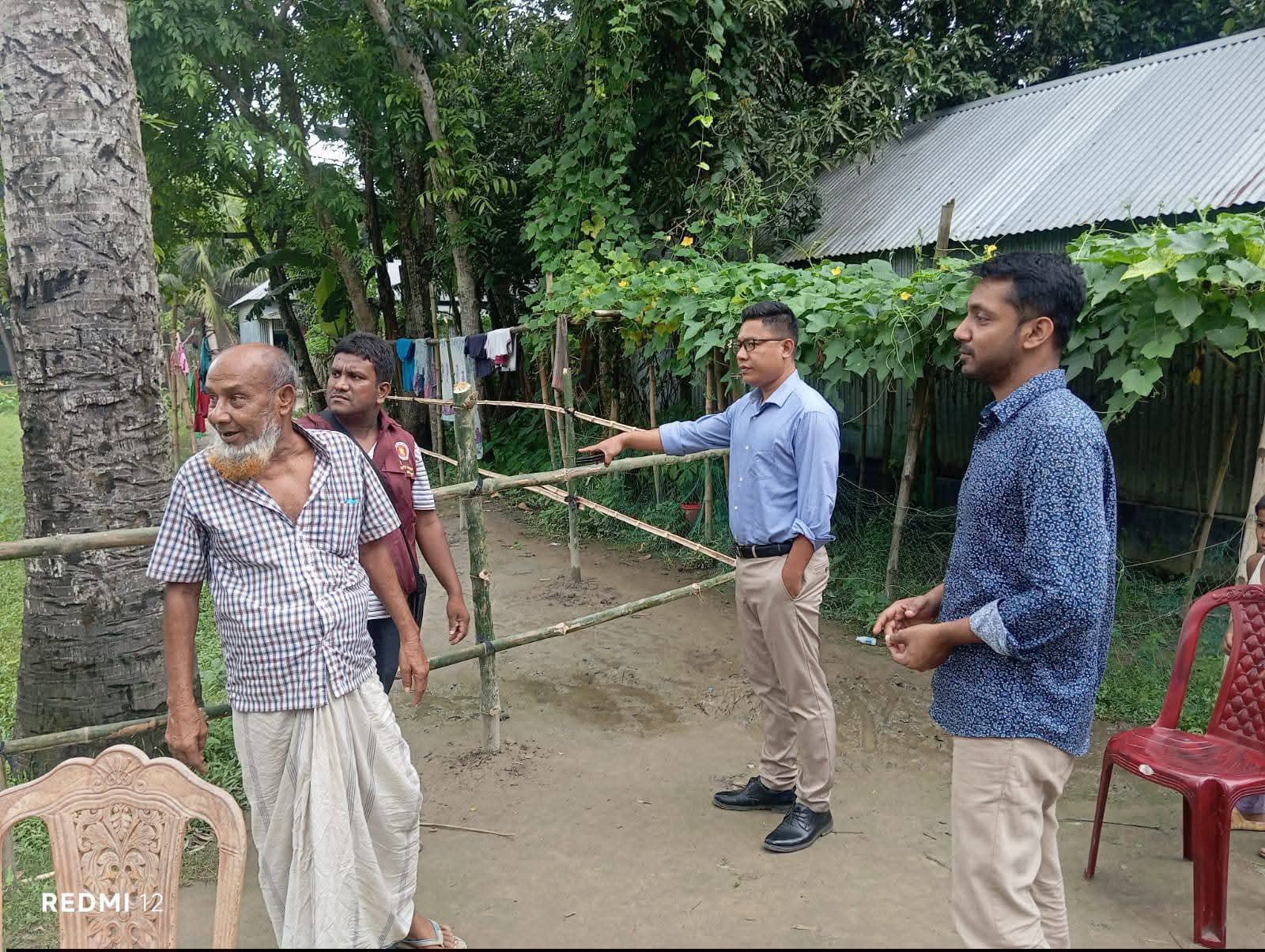 ​মাদারগঞ্জে অবরুদ্ধ ১৮ পরিবারের চলাচলের রাস্তা উন্মুক্ত করলো প্রশাসন