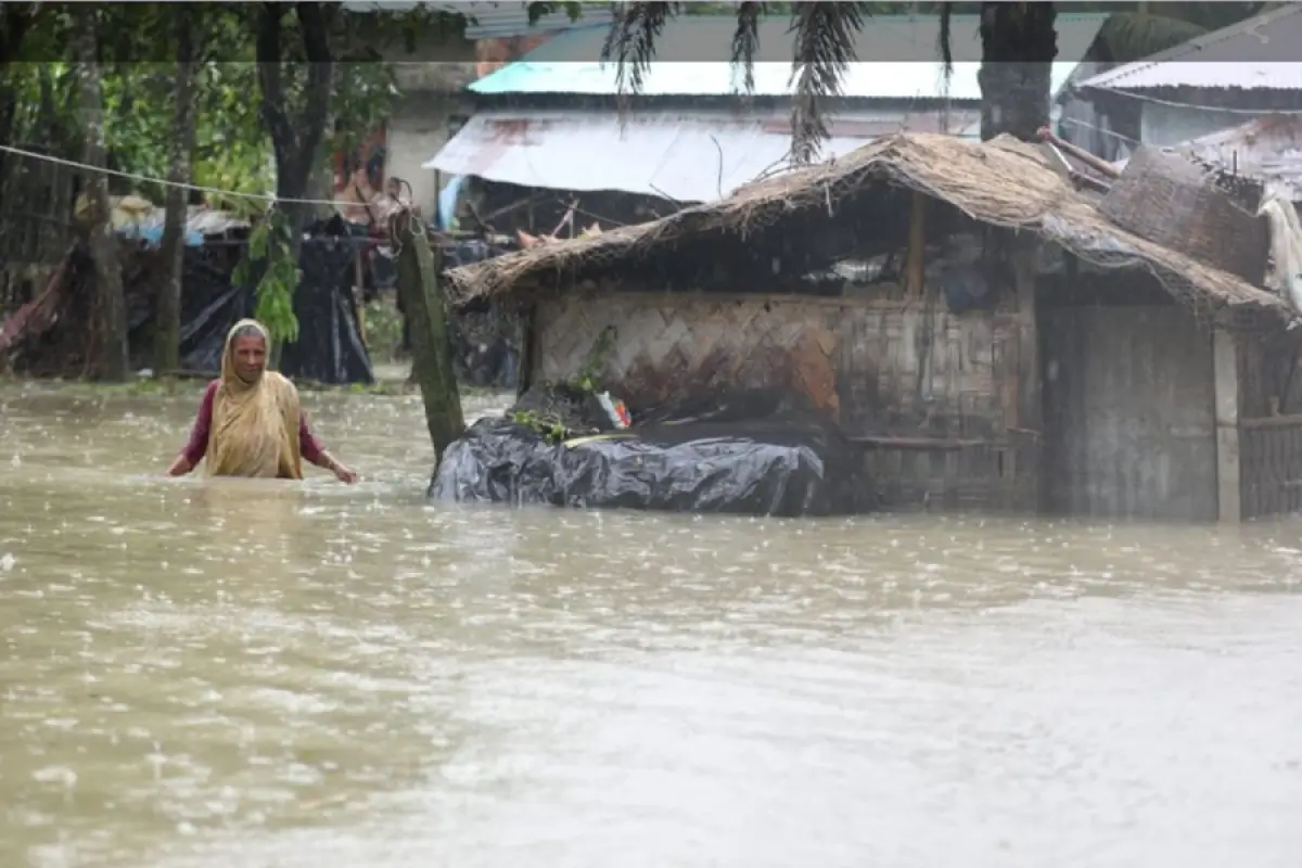 বন্যায় মৃতের সংখ্যা বেড়ে ৫১, ক্ষতিগ্রস্ত ১০ লাখের বেশি মানুষ