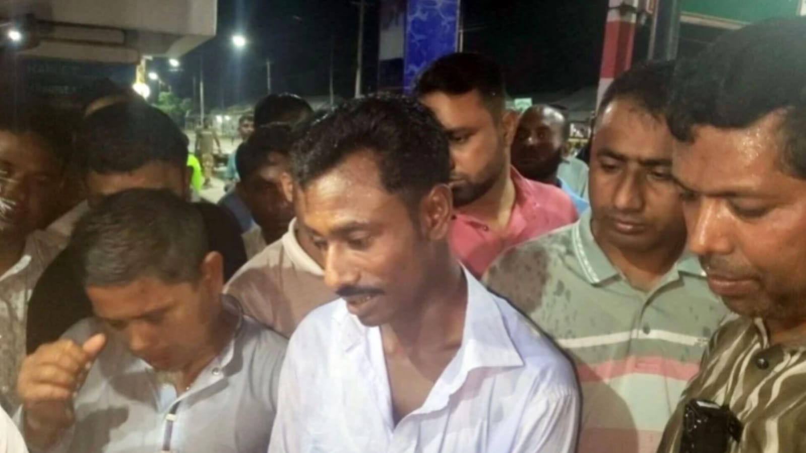 মৃত গরুর মাংস বিক্রির অভিযোগে কসাইকে ১১ হাজার টাকা জরিমানা