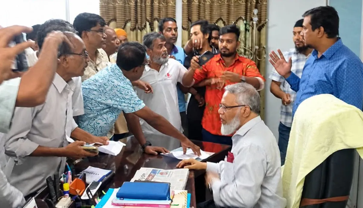 চাপের মুখে রাজশাহী মেডিকেল বিশ্ববিদ্যালয়ের ভিসির পদত্যাগ